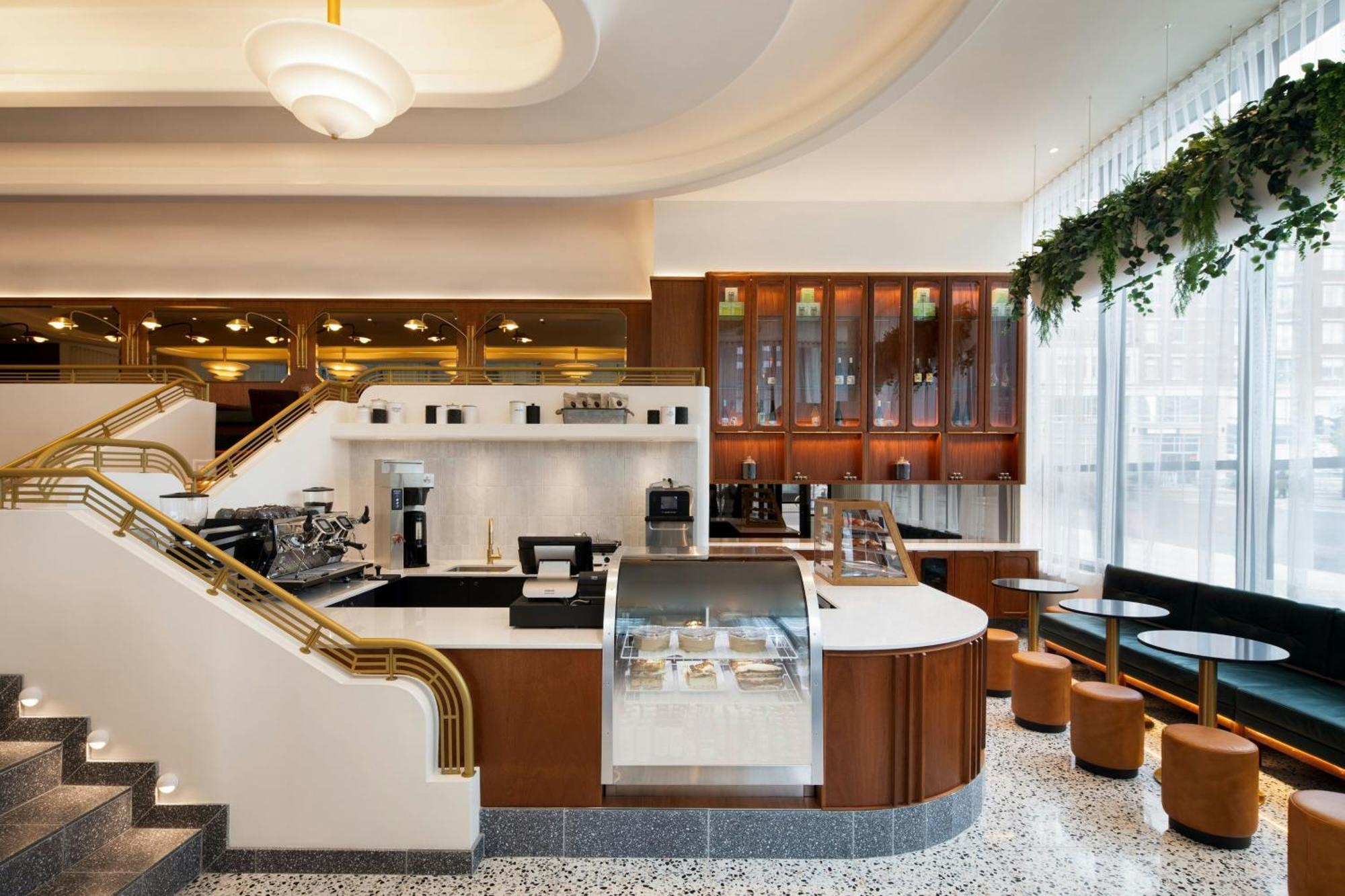 Honeyrose Hotel, Montreal, A Tribute Portfolio Hotel Eksteriør billede The interior of the 2019-opened Starbucks Reserve Roastery in London